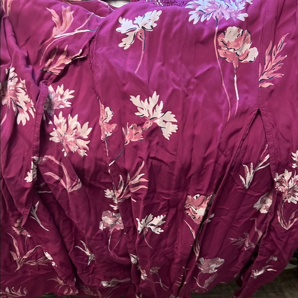 Floral V-Neck Dress - Picture 3 of 5